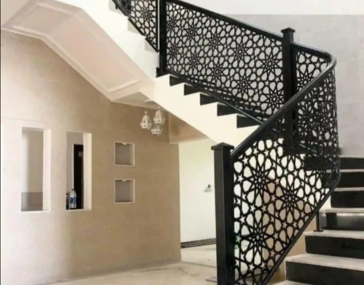 المحلات التجارية — 213
